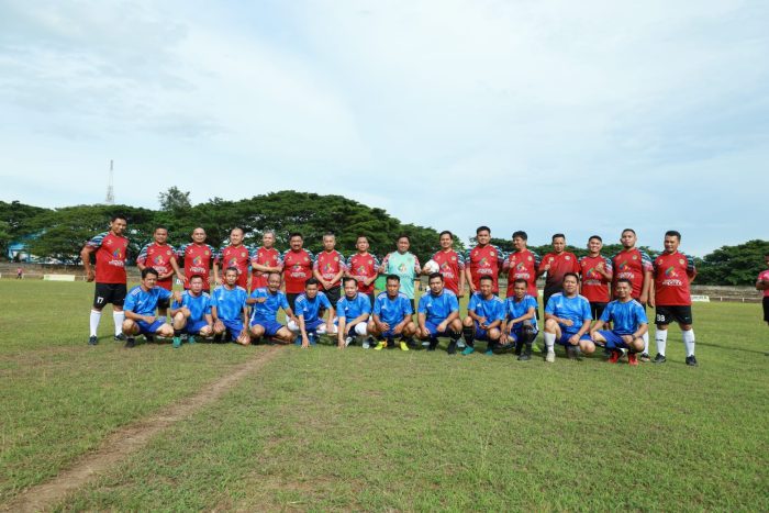 Pertandingan Sepakbola Eksebisi Warnai Peringatan HJL Ke - 755 dan HPRL Ke - 77 Kota Palopo